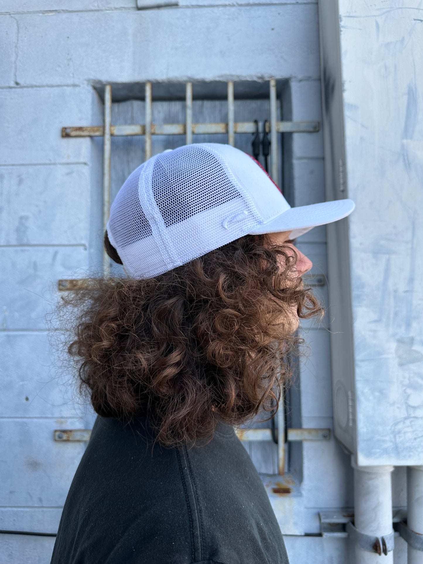Round Flag Hat | All White