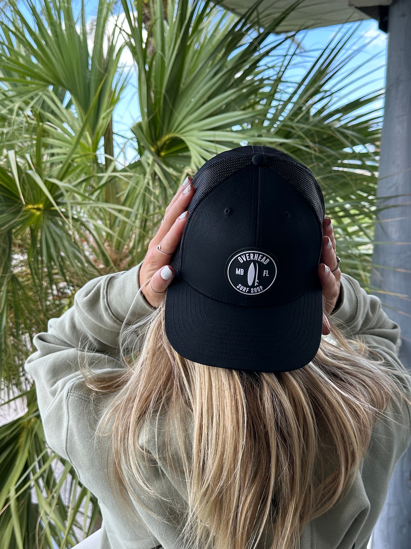 Round Shop Logo Trucker Hat - Black