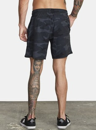 Yogger Stretch 17" Workout Short in Camo