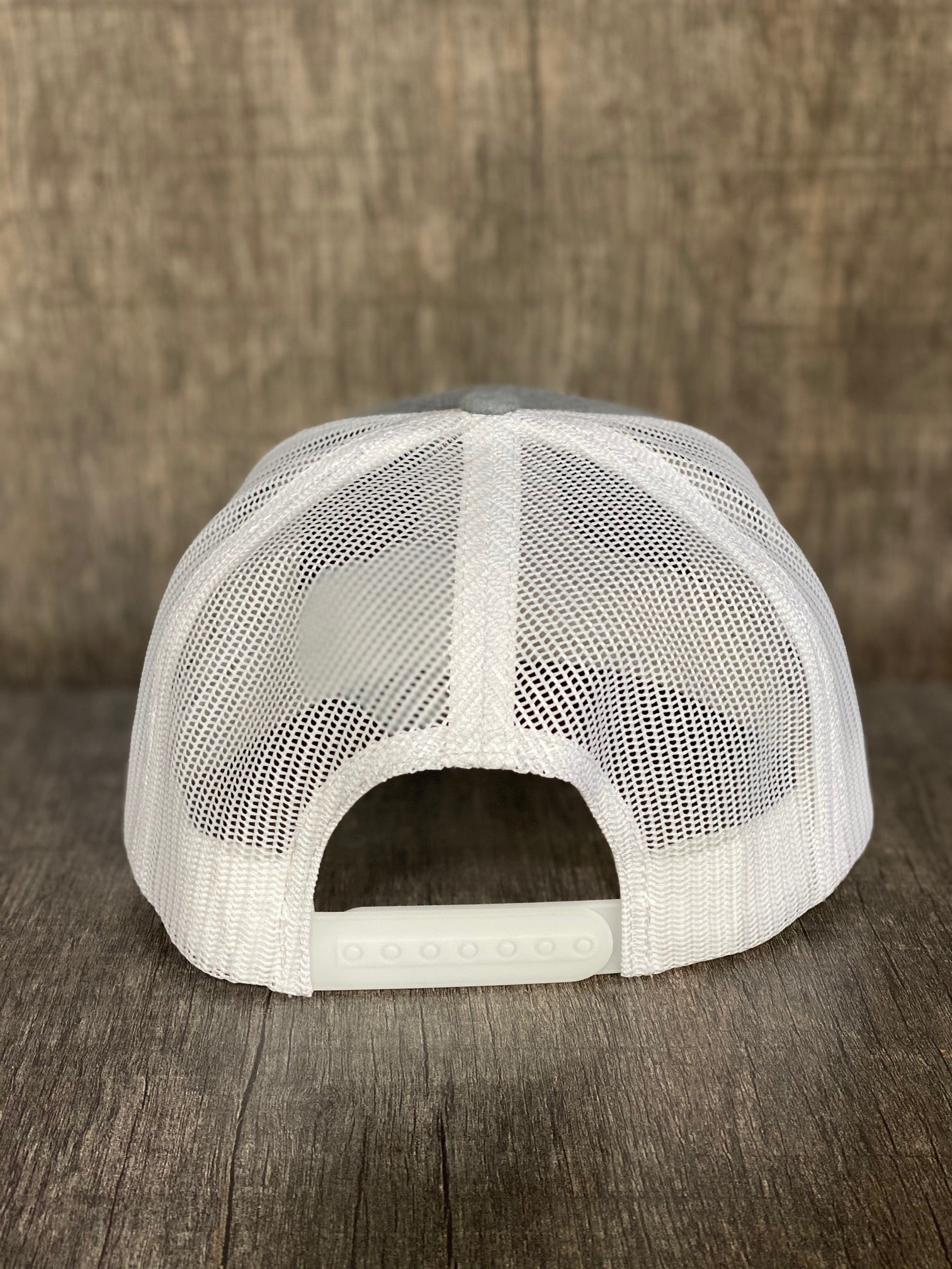 Mahi Trucker Hat in Grey